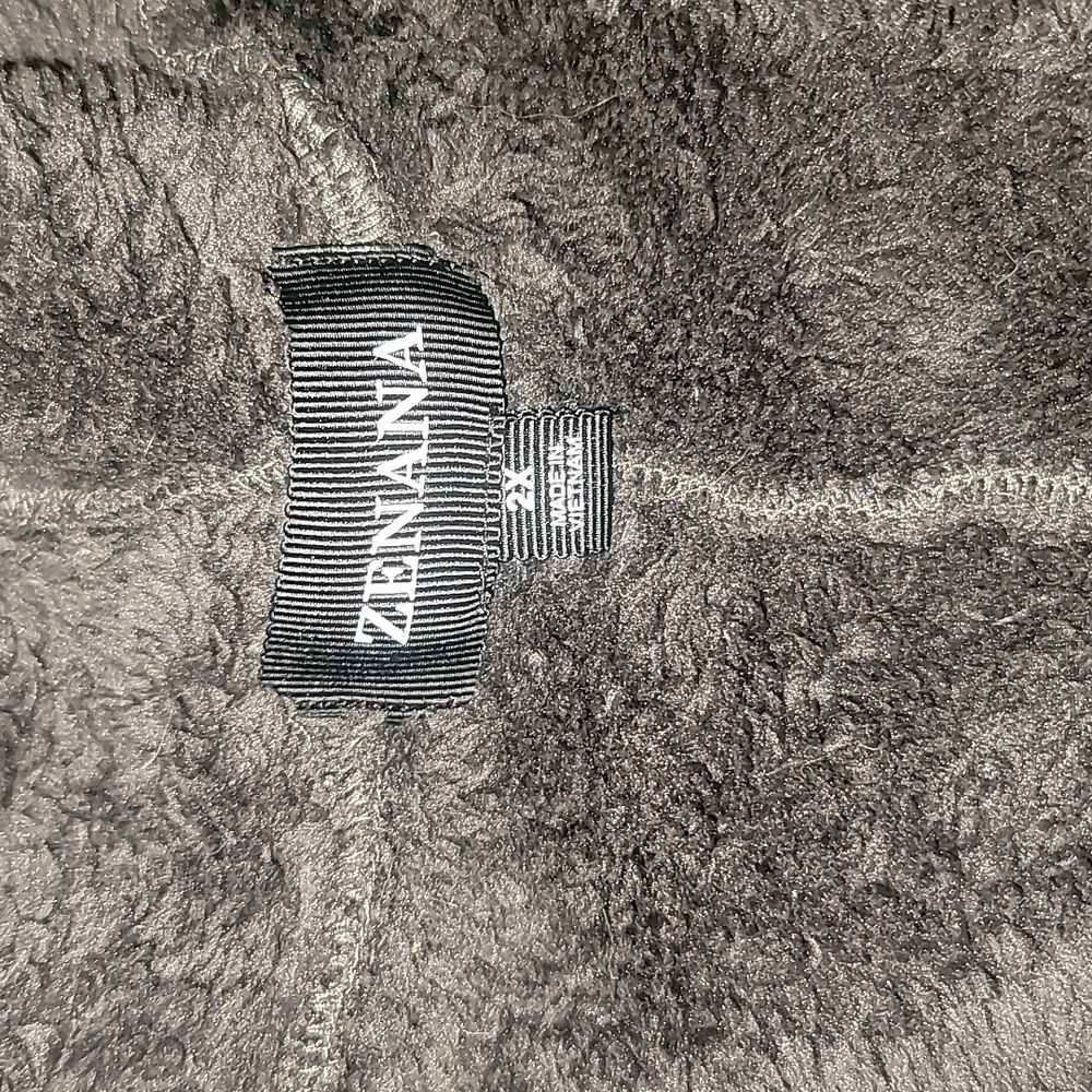 Zenana Faux Fur Vest with Hood - Picture 5 of 6